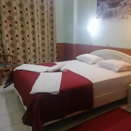 Hotel Elena Едеса Екстериор снимка